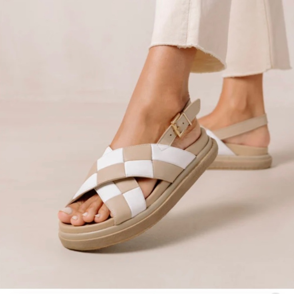 Alohas marshmallow Scacchi sandals, worn only a few times